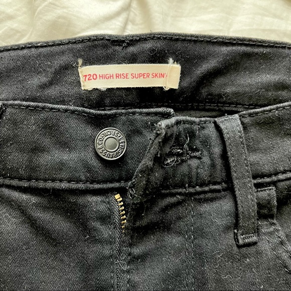 Levi’s 720 high rise jeans - Picture 2 of 4